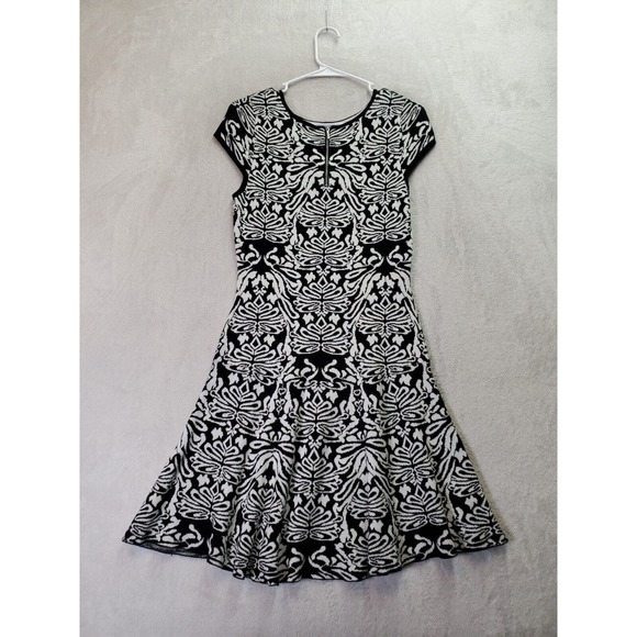 ELLE Fit & Flare Dress Womens Medium Black Geo Print Cotton Cap Sleeve Back Zip - Picture 2 of 7